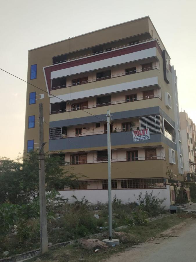 SLS Homestay: Luxury AC Apartments Near Tirumala with Modern Amenities Tirupati Exterior photo