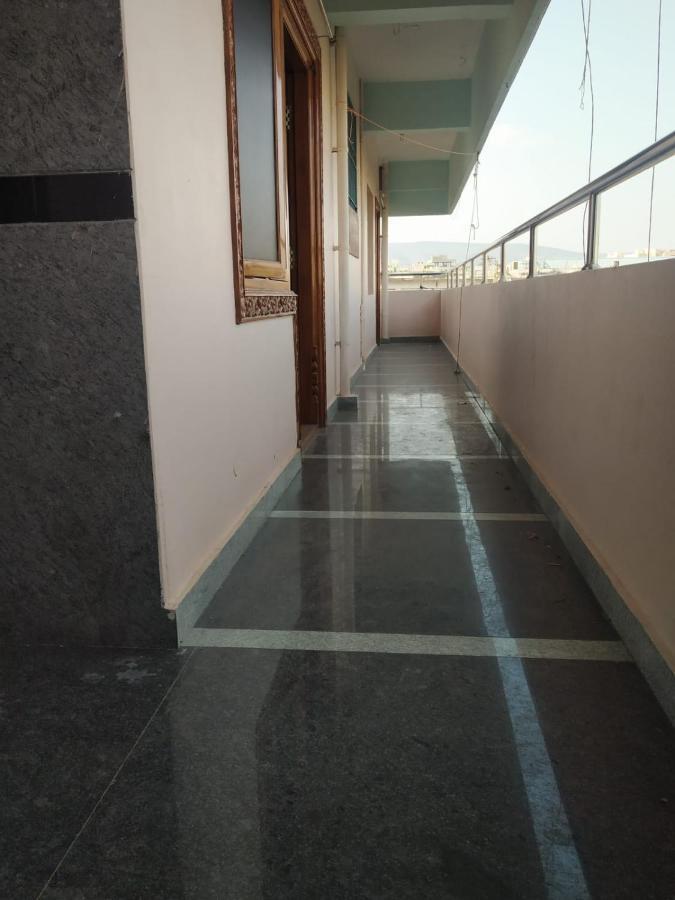 SLS Homestay: Luxury AC Apartments Near Tirumala with Modern Amenities Tirupati Exterior photo