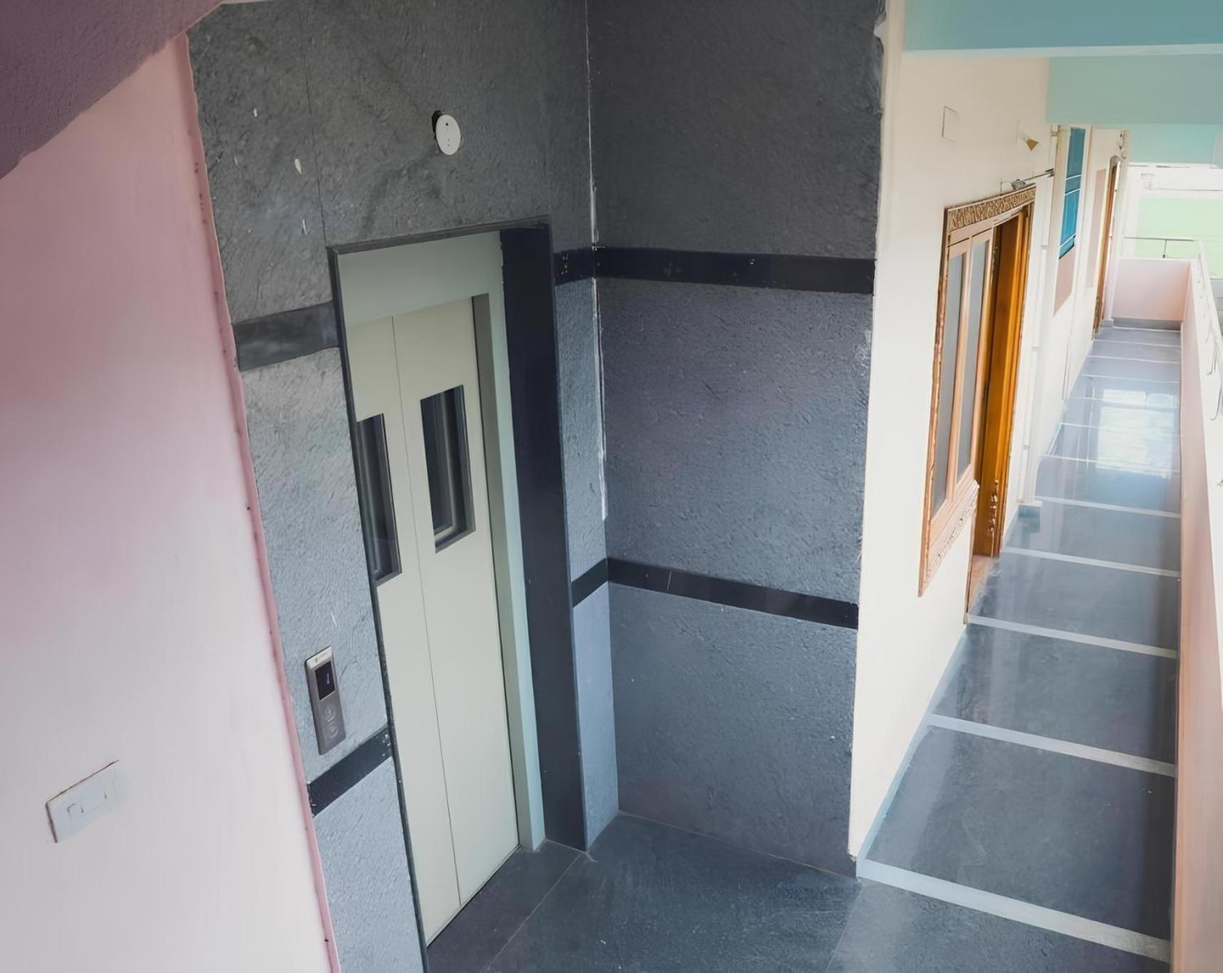 SLS Homestay: Luxury AC Apartments Near Tirumala with Modern Amenities Tirupati Exterior photo